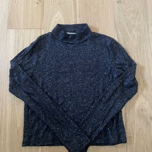 Anti star Women's charcoal turtleneck